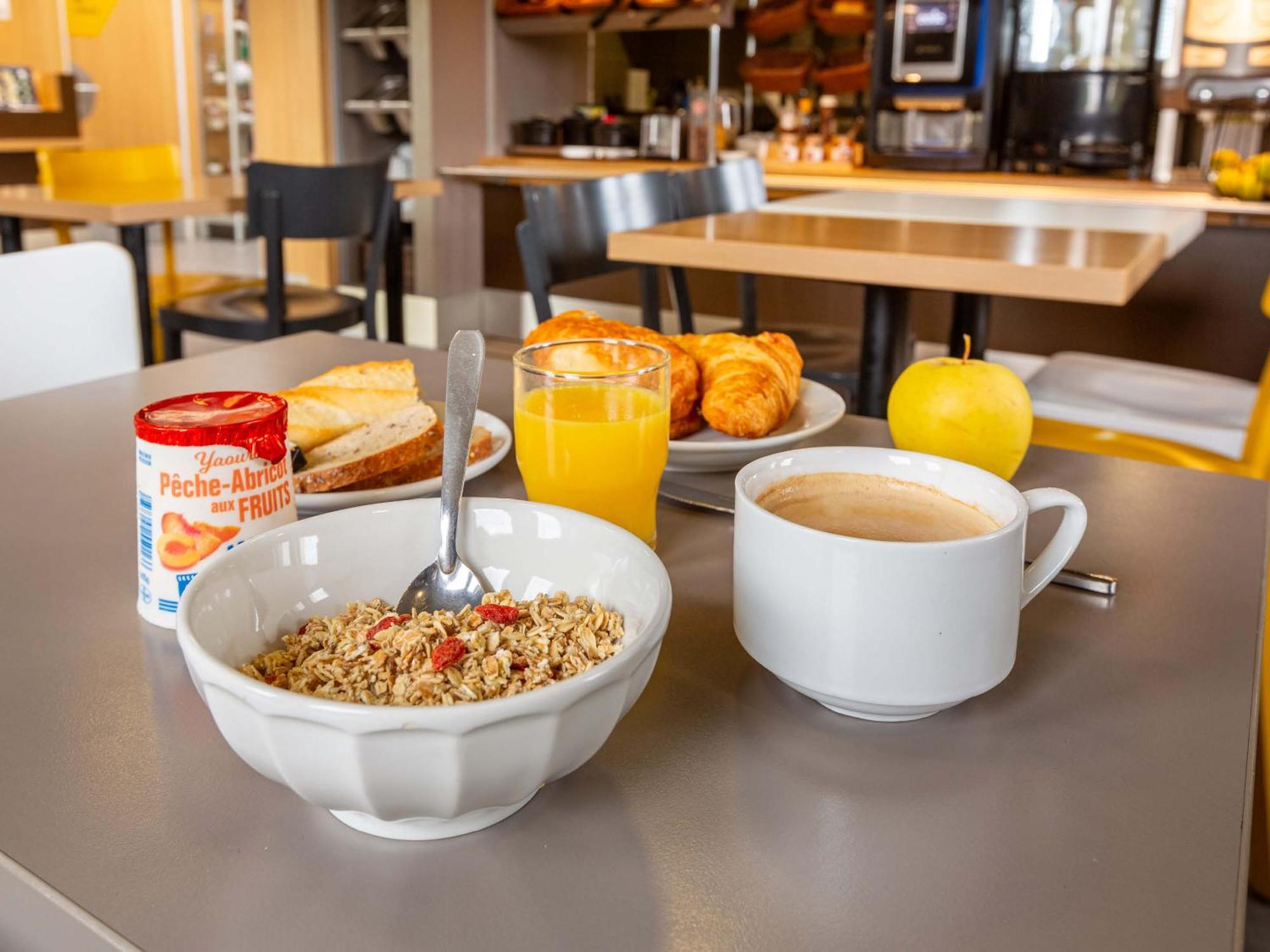 B&B Hotel Chartres Le Coudray المظهر الخارجي الصورة