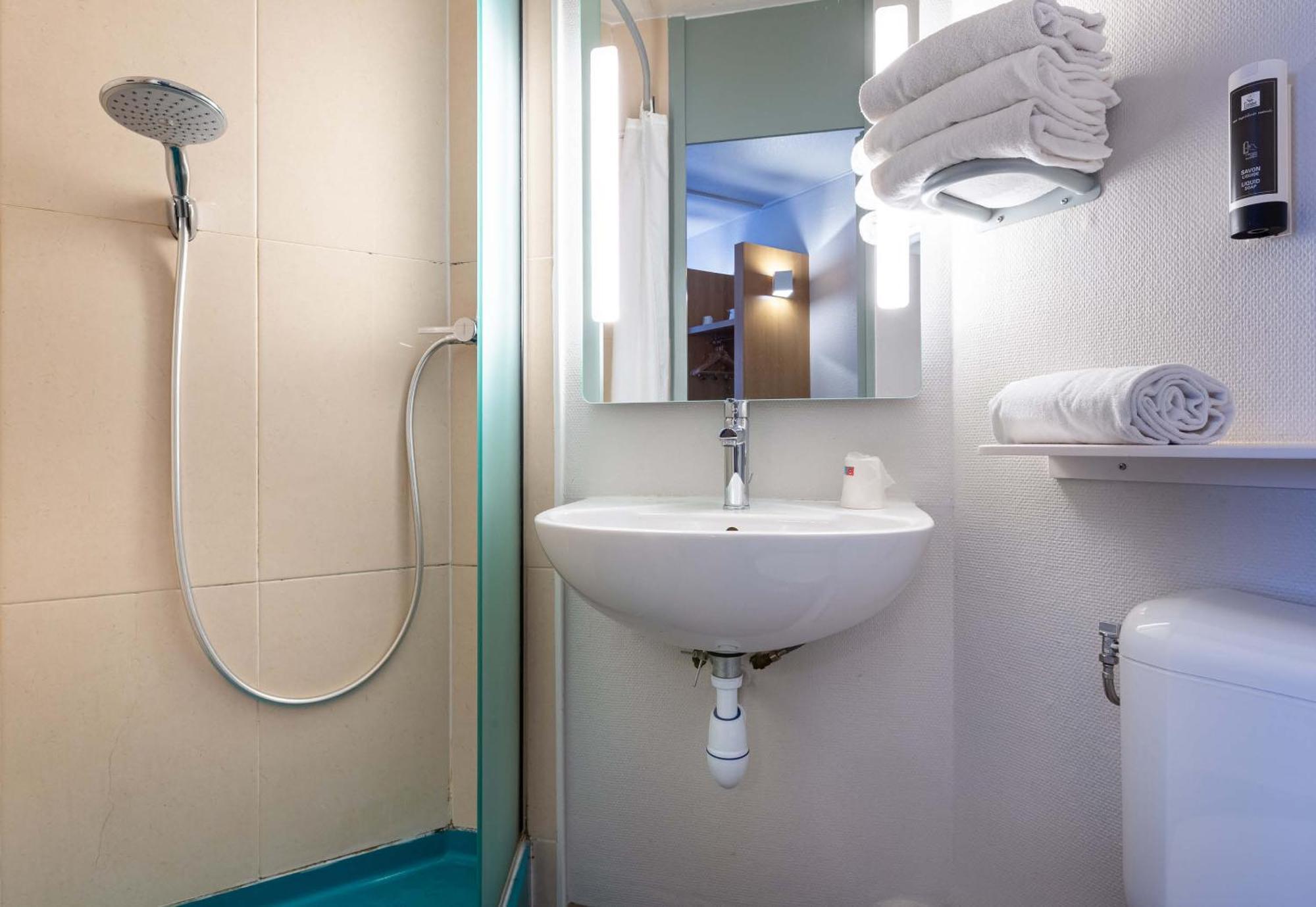 B&B Hotel Chartres Le Coudray المظهر الخارجي الصورة